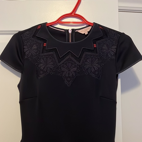 ✨TED BAKER✨ Cheskka Embroidered Dress Fit & Flare Navy Blue - Ted Size 0 - Picture 4 of 9